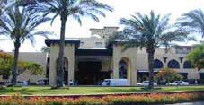 Mena House hotel overlooking the Pyramids